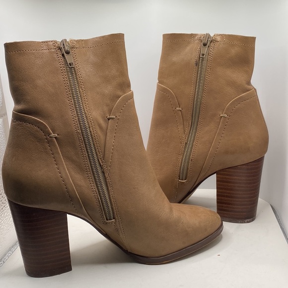 Gibson Latimer Soft Leather Heeled Ankle Booties - Picture 9 of 10